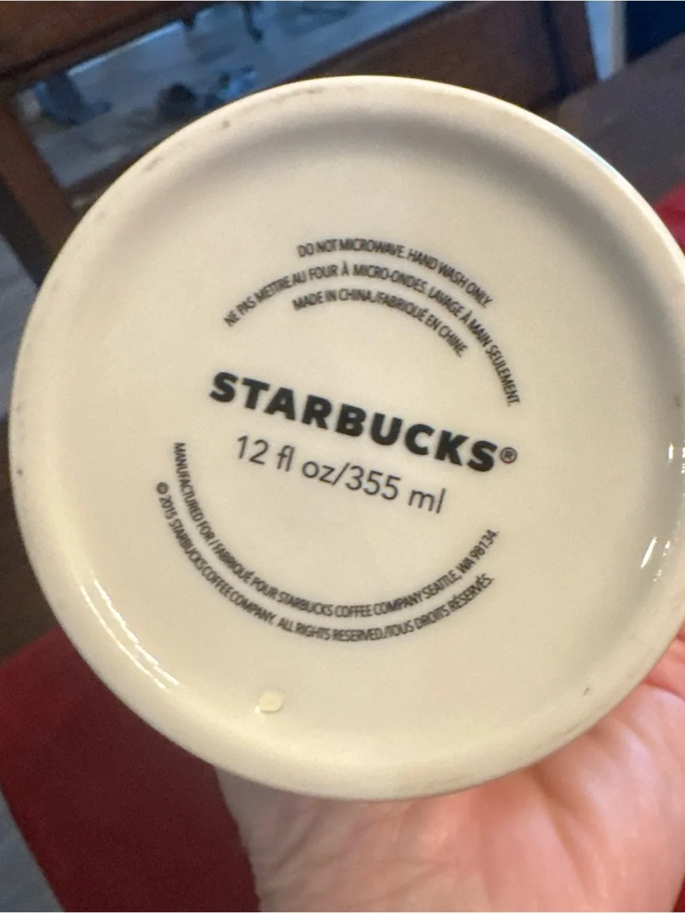 Ceramic Travel Mug with Green Graphic and Spill-Resistant Lid